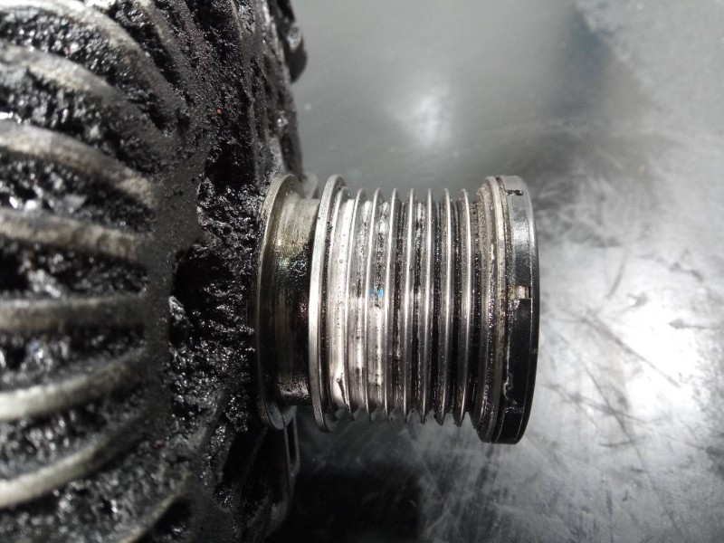 Recambio de alternador para mercedes-benz clase m (w164) 320 / 350 cdi (164.122) referencia OEM IAM 705000869 2543290A P3-B6-8-1