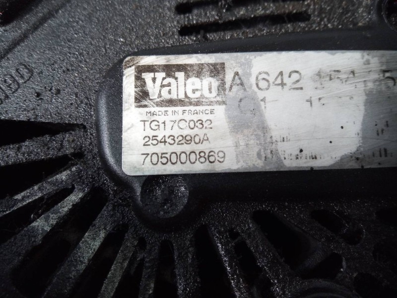 Recambio de alternador para mercedes-benz clase m (w164) 320 / 350 cdi (164.122) referencia OEM IAM 705000869 2543290A P3-B6-8-1