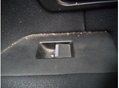 MANDO ELEVALUNAS TRASERO DERECHO 