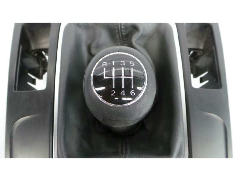 Recambio de consola central para audi a4 ber. (b8) e referencia OEM IAM   E1-B6-51-3