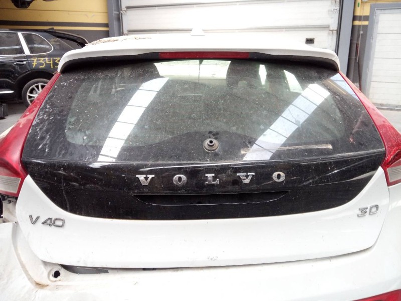 Recambio de porton trasero para volvo v40 momentum referencia OEM IAM   