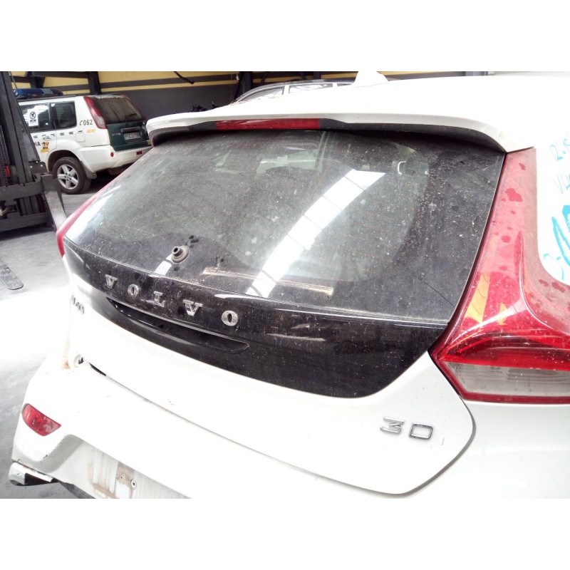 Recambio de porton trasero para volvo v40 momentum referencia OEM IAM   