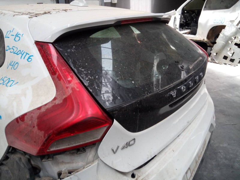 Recambio de porton trasero para volvo v40 momentum referencia OEM IAM   