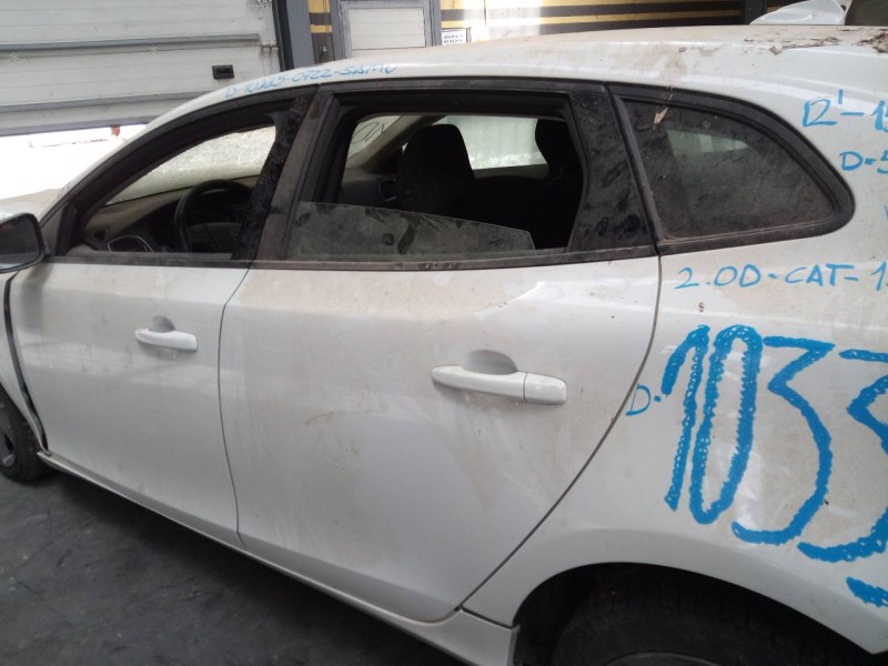 Recambio de puerta trasera izquierda para volvo v40 momentum referencia OEM IAM   