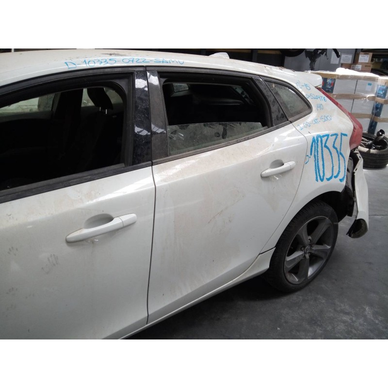 Recambio de puerta trasera izquierda para volvo v40 momentum referencia OEM IAM   