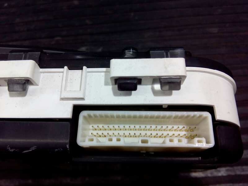 Recambio de cuadro instrumentos para toyota corolla verso (r1) 1.8 sol referencia OEM IAM 8380000F041A MB2574403872 E2-B4-16-1