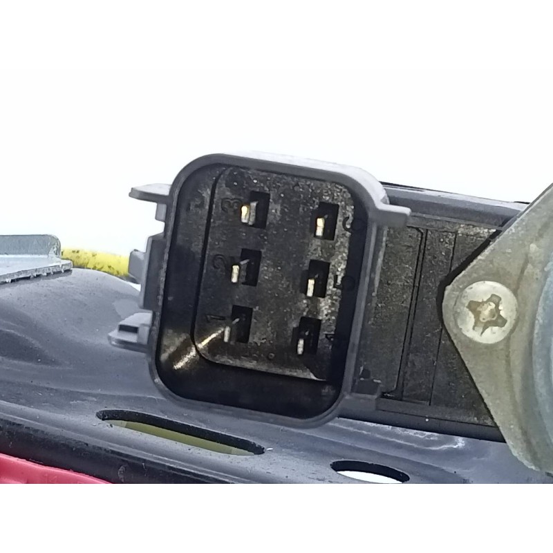 Recambio de elevalunas trasero derecho para land rover evoque hse dynamic referencia OEM IAM 151207918957104  E1-B4-52-1