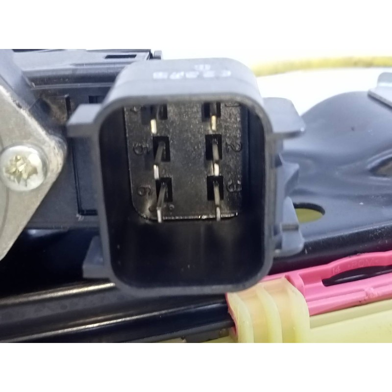 Recambio de elevalunas trasero izquierdo para land rover evoque hse dynamic referencia OEM IAM 151220918956104  E1-B4-52-1