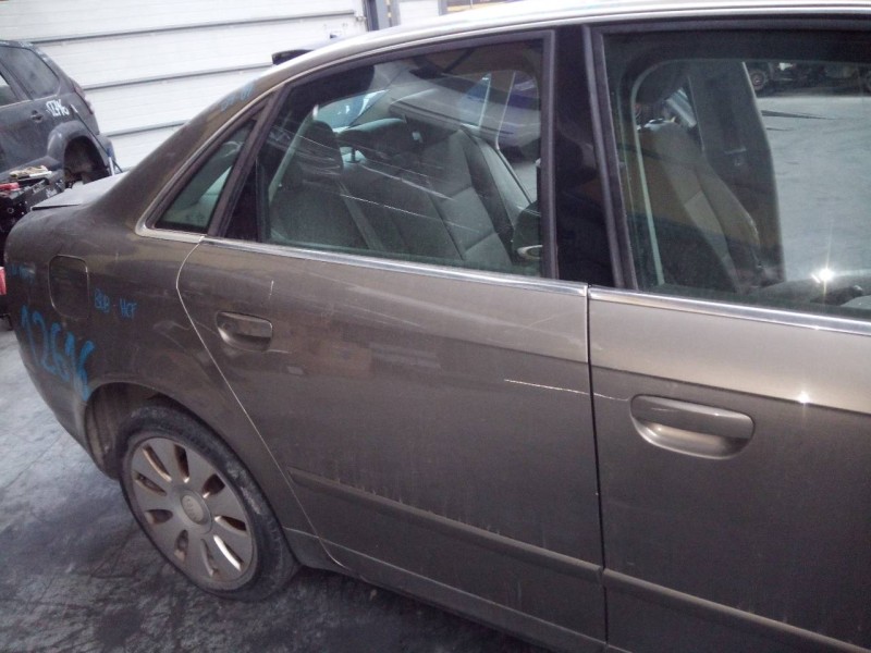 Recambio de puerta trasera derecha para audi a4 berlina (8e) 2.0 tdi referencia OEM IAM   