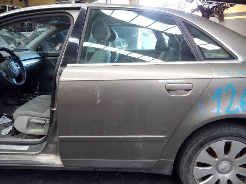Recambio de puerta trasera izquierda para audi a4 berlina (8e) 2.0 tdi referencia OEM IAM   