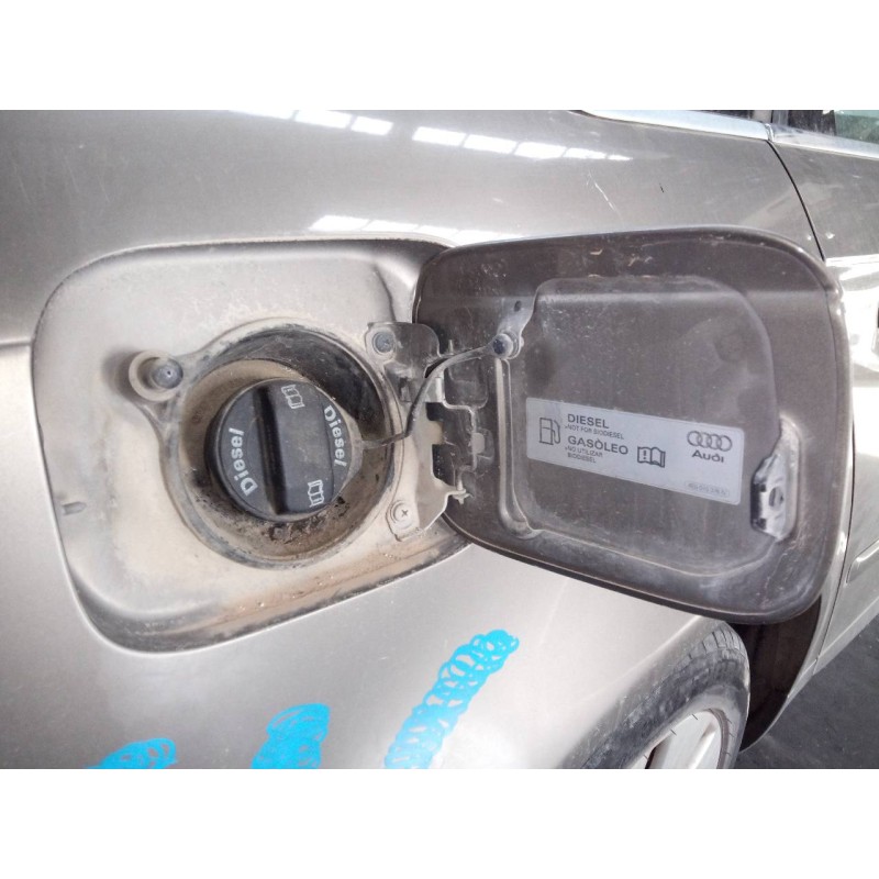 Recambio de tapa exterior combustible para audi a4 berlina (8e) 2.0 tdi referencia OEM IAM   