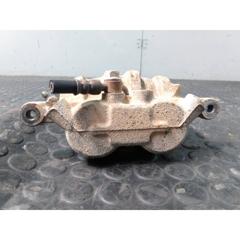 Recambio de pinza freno delantera derecha para mitsubishi montero (v60/v70) 3.2 di-d gls hunter (5-ptas.) referencia OEM IAM   P