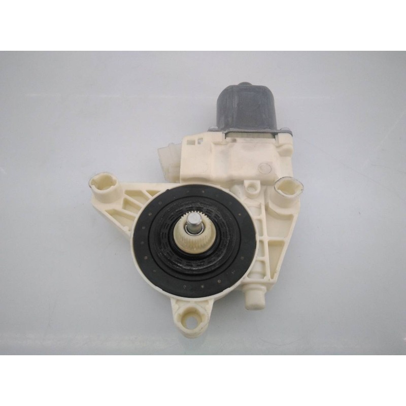 Recambio de motor elevalunas trasero derecho para mercedes-benz clase c (w204) berlina referencia OEM IAM A2048200642  E1-A2-11-