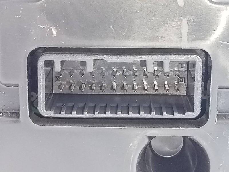 Recambio de cuadro instrumentos para renault clio iv dynamique referencia OEM IAM 248105397R  E2-A1-37-3