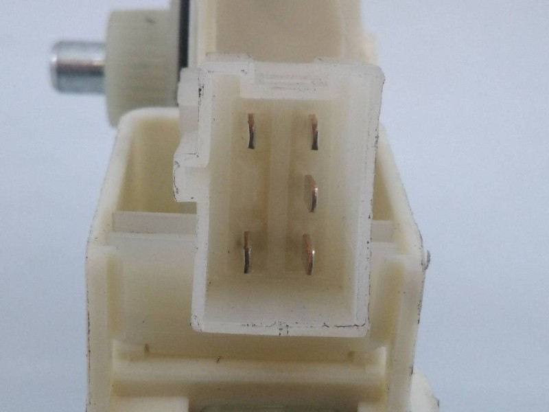 Recambio de motor elevalunas trasero derecho para mercedes-benz clase c (w204) berlina referencia OEM IAM A2048200642  E1-A2-11-