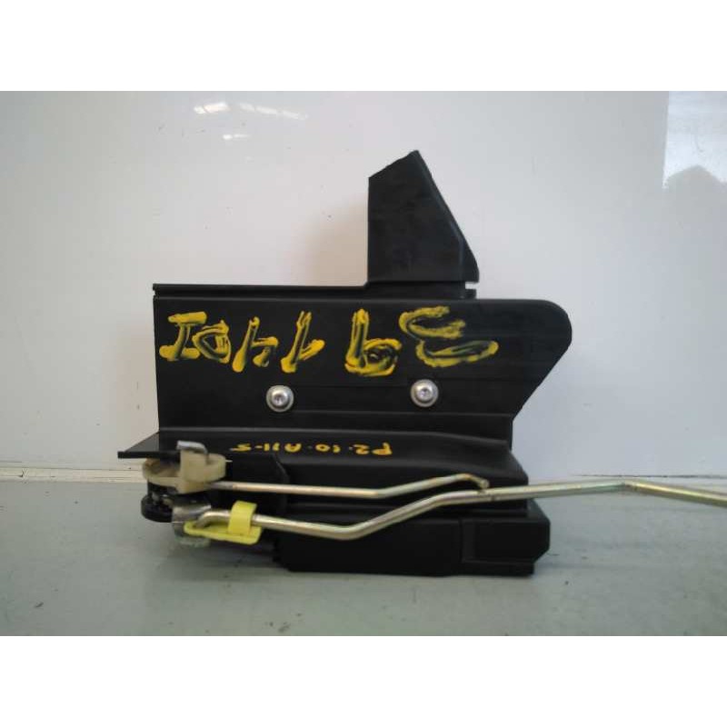 Recambio de cerradura puerta delantera izquierda para dacia sandero ambiance referencia OEM IAM 040517  E1-A1-8-3