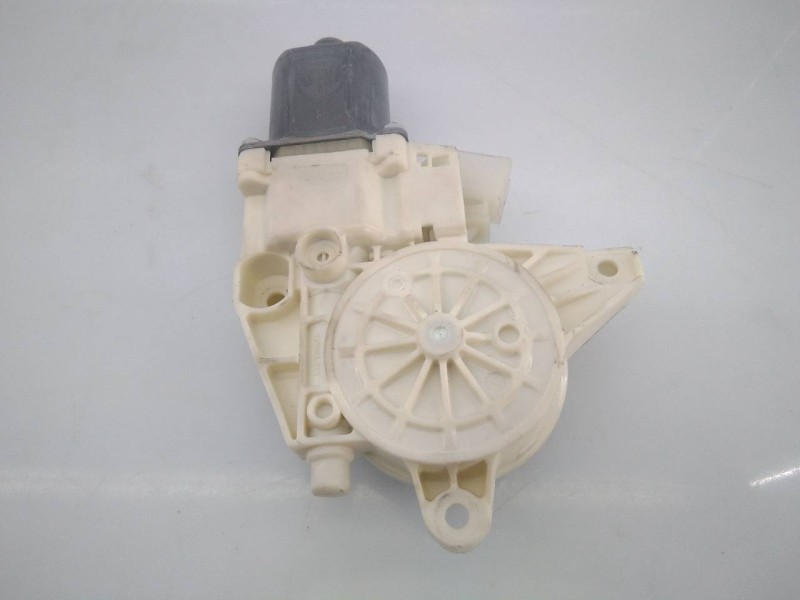 Recambio de motor elevalunas trasero derecho para mercedes-benz clase c (w204) berlina referencia OEM IAM A2048200642  E1-A2-11-