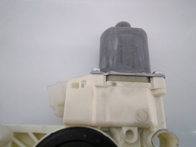 Recambio de motor elevalunas trasero derecho para mercedes-benz clase c (w204) berlina referencia OEM IAM A2048200642  E1-A2-11-