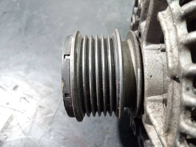 Recambio de alternador para chrysler jeep cherokee (xj) 2.5 td referencia OEM IAM 8EL011710381  P3-B6-12-2