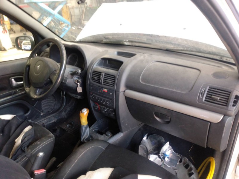 renault clio ii fase ii (b/cb0) del año 2008