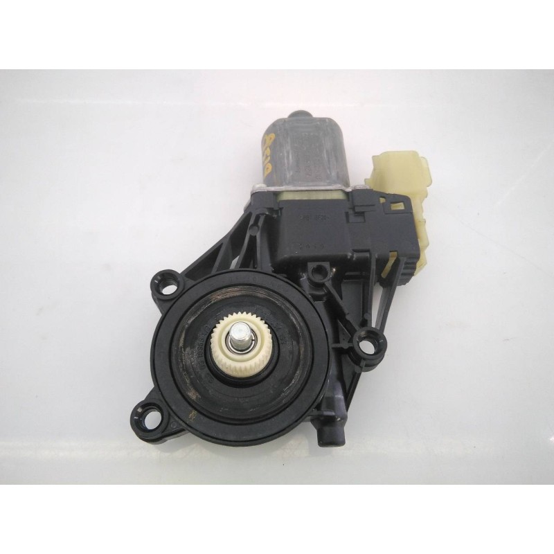 Recambio de motor elevalunas delantero izquierdo para ford fiesta (ccn) titanium referencia OEM IAM 8A6114A389B 0130822618 E2-B3