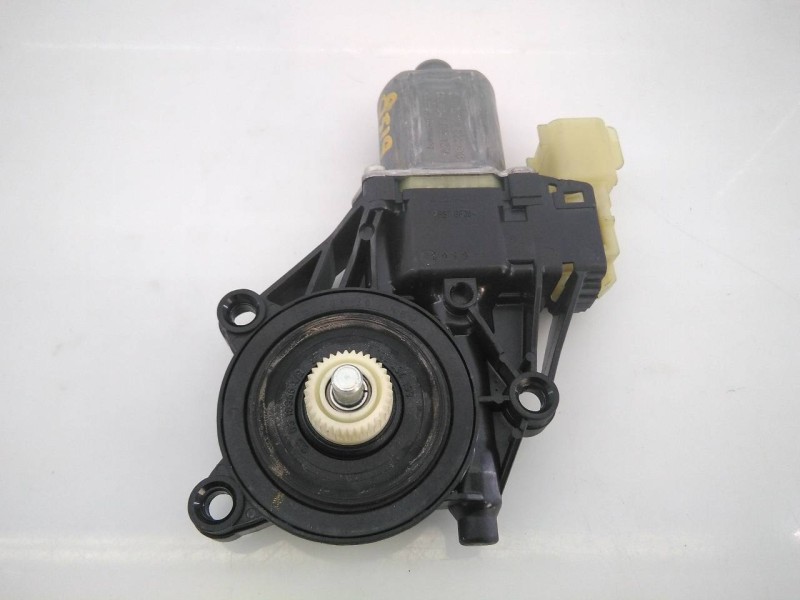 Recambio de motor elevalunas delantero izquierdo para ford fiesta (ccn) titanium referencia OEM IAM 8A6114A389B 0130822618 E2-B3