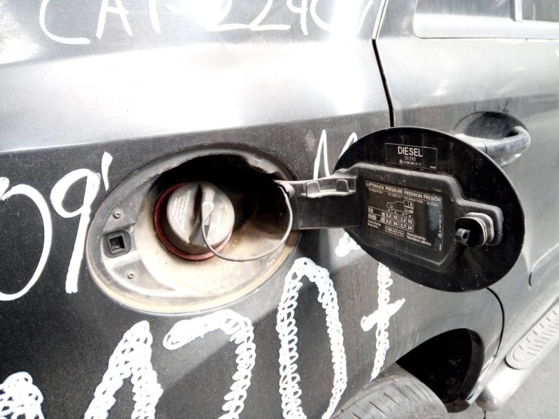 Recambio de tapa exterior combustible para mercedes-benz clase m (w164) 320 / 350 cdi (164.122) referencia OEM IAM   