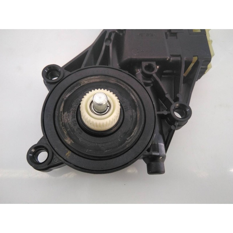 Recambio de motor elevalunas delantero izquierdo para ford fiesta (ccn) titanium referencia OEM IAM 8A6114A389B 0130822618 E2-B3
