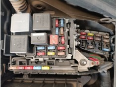 CAJA RELES / FUSIBLES 