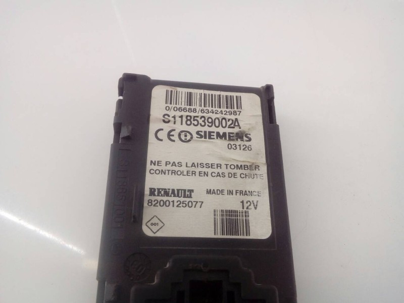 Recambio de antirrobo para renault scenic ii authentique referencia OEM IAM   MOSTRADOR