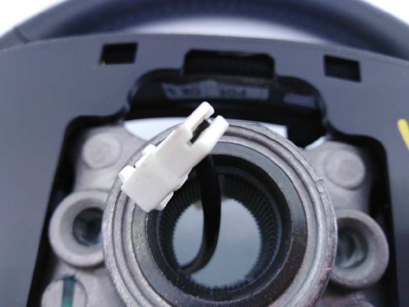 Recambio de volante para hyundai i30 cw (pd) go! referencia OEM IAM   E2-B5-8-2