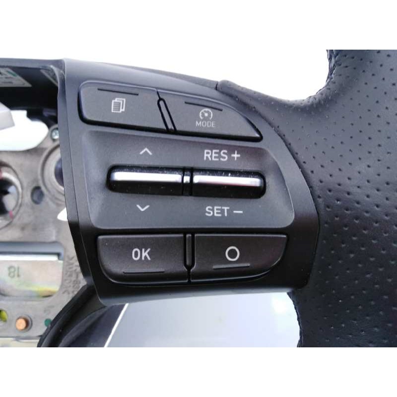 Recambio de volante para hyundai i30 cw (pd) go! referencia OEM IAM   E2-B5-8-2