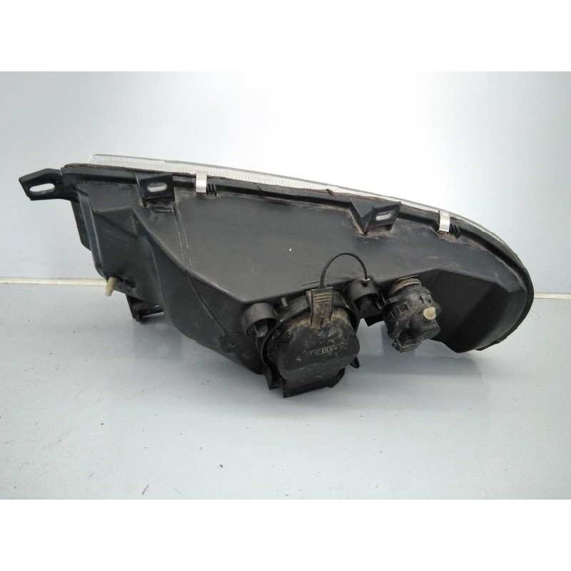 Recambio de faro derecho para renault master combi desde ´98 referencia OEM IAM 38200748  E1-A1-48-2