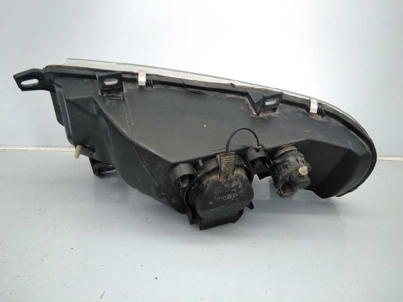 Recambio de faro derecho para renault master combi desde ´98 referencia OEM IAM 38200748  E1-A1-48-2