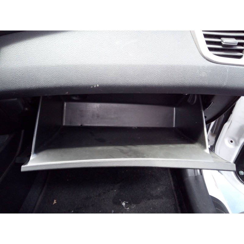 Recambio de guantera para hyundai i30 (gd) trend referencia OEM IAM   