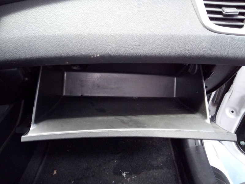 Recambio de guantera para hyundai i30 (gd) trend referencia OEM IAM   