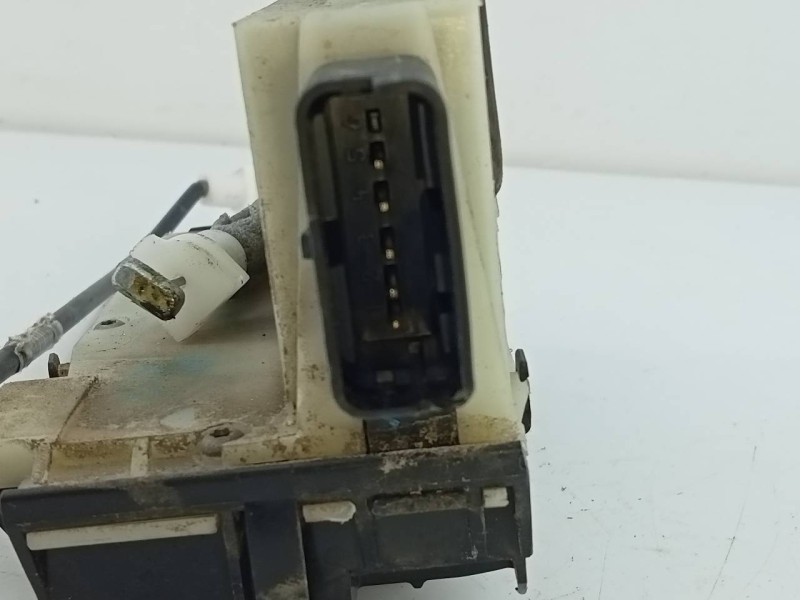 Recambio de cerradura puerta delantera derecha para peugeot 208 active referencia OEM IAM   E1-A4-47-1