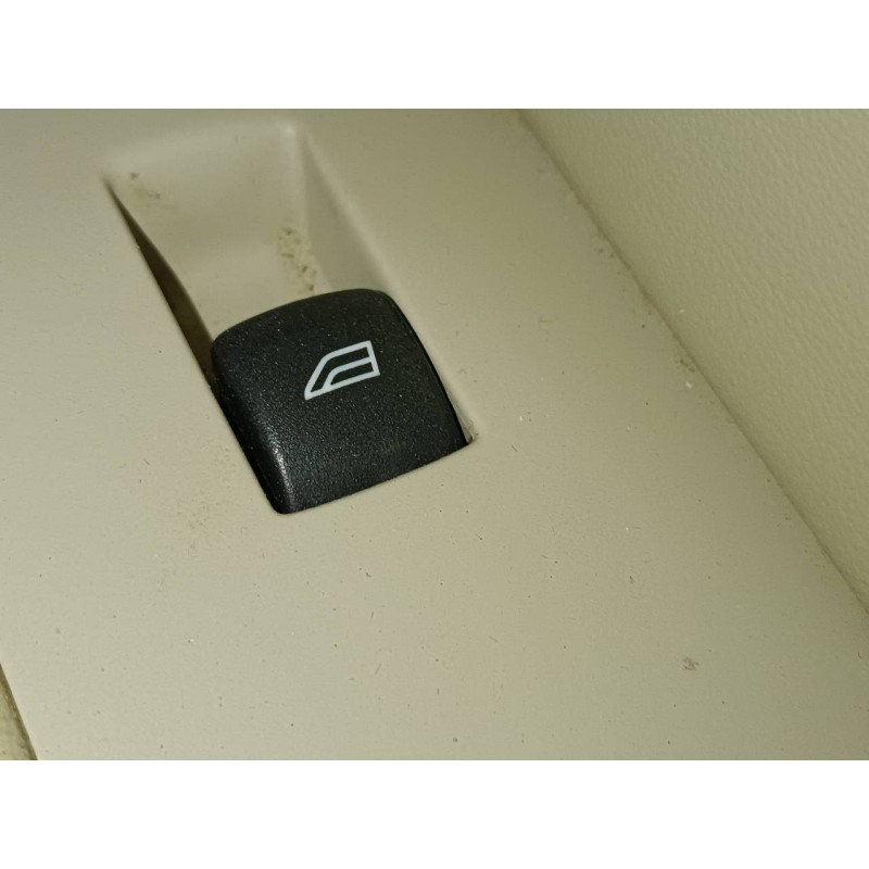 Recambio de mando elevalunas delantero derecho para volvo xc70 kinetic referencia OEM IAM   