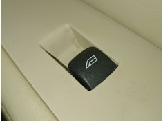 MANDO ELEVALUNAS TRASERO DERECHO 