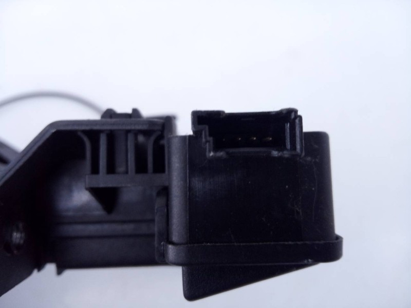 Recambio de cerradura maletero / porton para bmw serie 1 berlina (e81/e87) 120i referencia OEM IAM 7840617  E1-A3-44-2