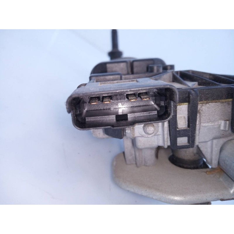 Recambio de motor limpia delantero para peugeot 208 active referencia OEM IAM 0390241540  E1-A4-8-2