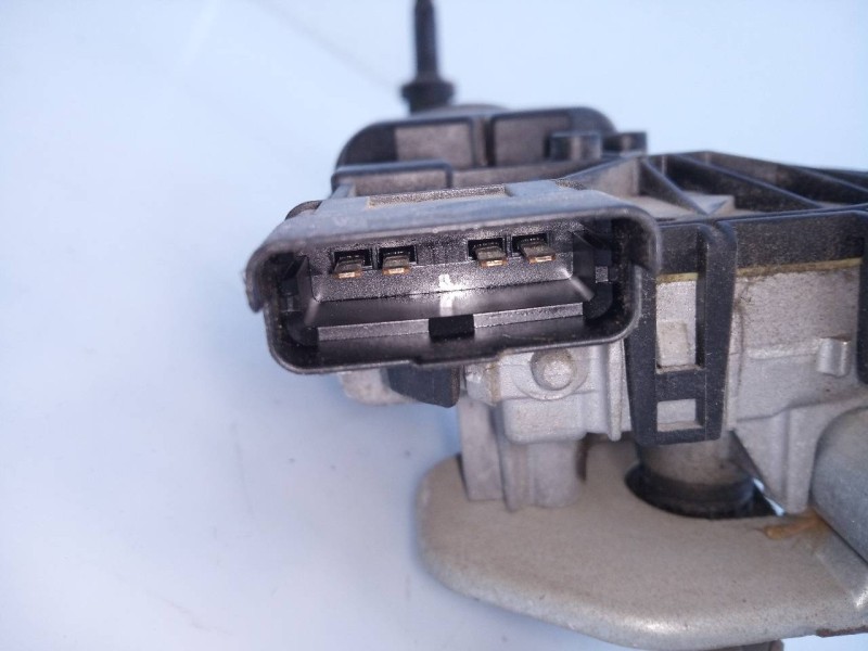 Recambio de motor limpia delantero para peugeot 208 active referencia OEM IAM 0390241540  E1-A4-8-2