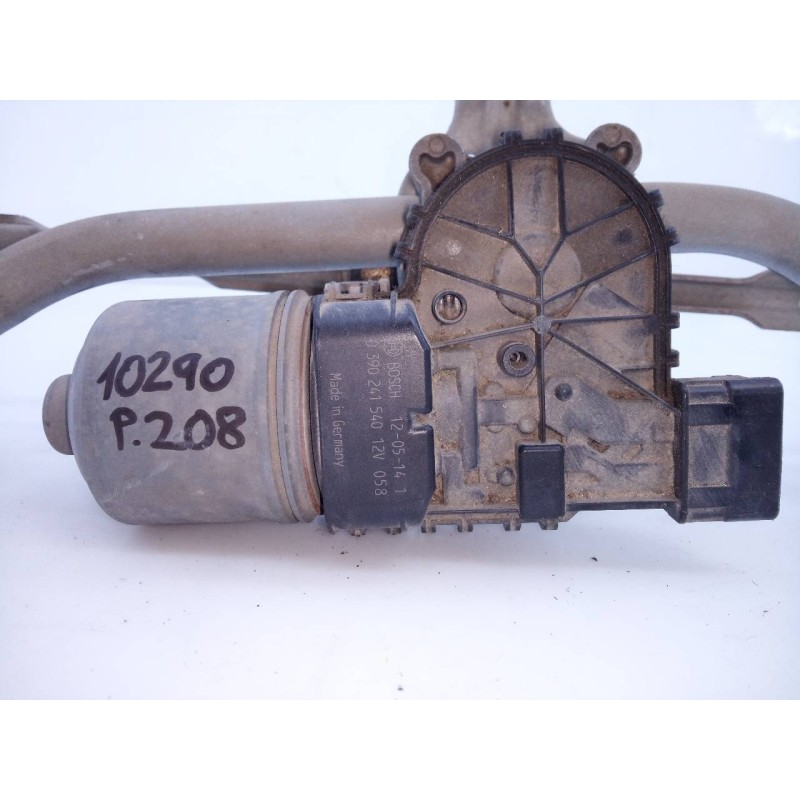 Recambio de motor limpia delantero para peugeot 208 active referencia OEM IAM 0390241540  E1-A4-8-2