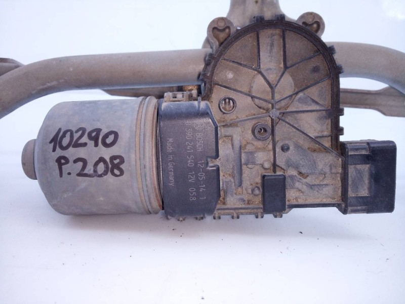 Recambio de motor limpia delantero para peugeot 208 active referencia OEM IAM 0390241540  E1-A4-8-2