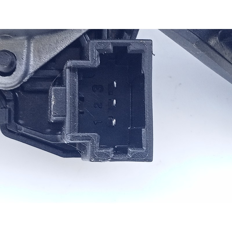 Recambio de motor limpia trasero para peugeot 208 active referencia OEM IAM 9673251380A  E1-A4-48-2