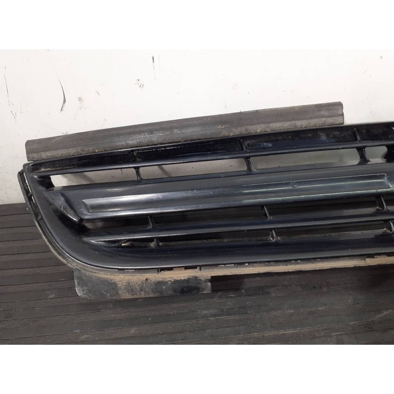 Recambio de rejilla delantera para ford s-max (ca1) titanium referencia OEM IAM AM21R8200A  P2-A2-23