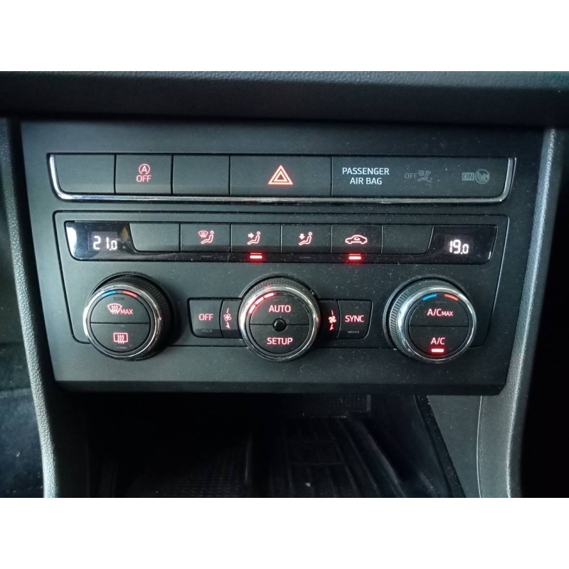 Recambio de mando climatizador para seat leon (5f1) style visio edition referencia OEM IAM 5F0907044AK  E2-A1-28-2