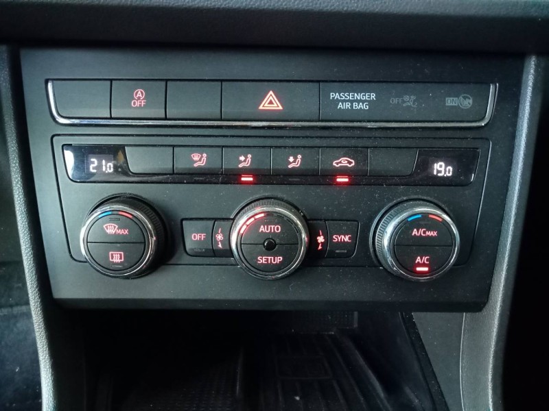 Recambio de mando climatizador para seat leon (5f1) style visio edition referencia OEM IAM 5F0907044AK  E2-A1-28-2