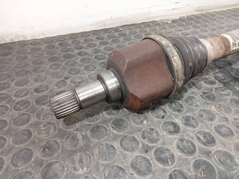 Recambio de transmision delantera izquierda para peugeot 208 active referencia OEM IAM 9686025580  P1-B6-24