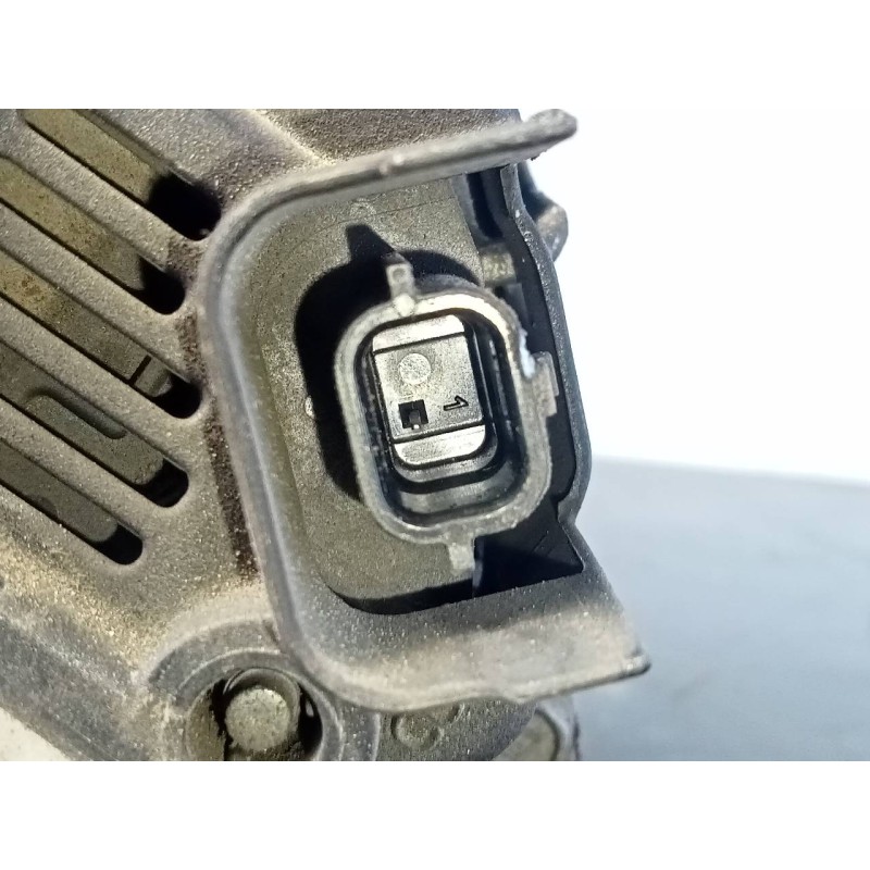 Recambio de alternador para renault clio iv business referencia OEM IAM 231001318R 2627732A P3-B4-17-4